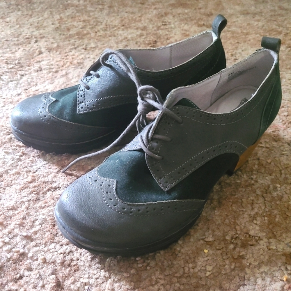 Jambu Oxford Green Blue Short Heel Women Size 8